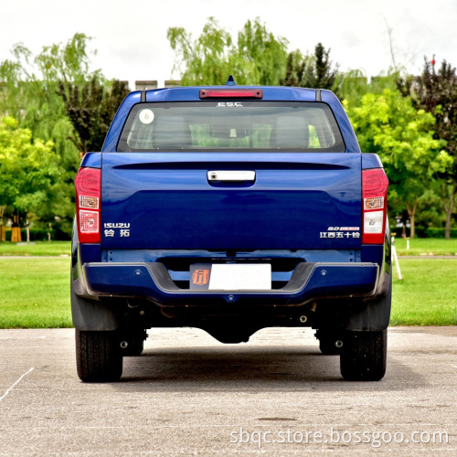 Gasoline High Power Of Used 4x4 Isuzu Pickup Leather Aluminum alloy Truck Low Price For Sale